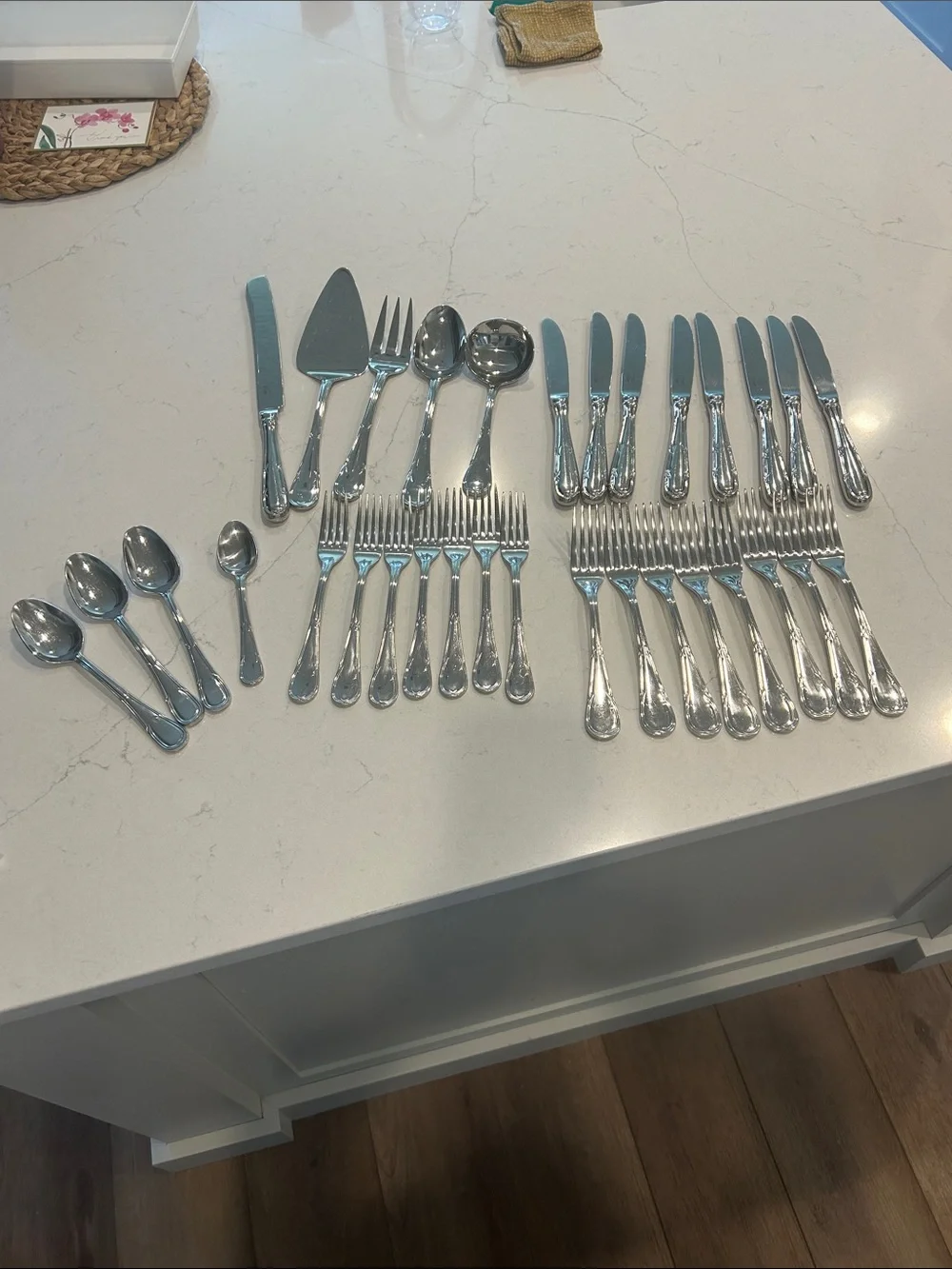 Mikasa Wellington -18/8 Polished Silver Stainless Flatware Set 32 pcs